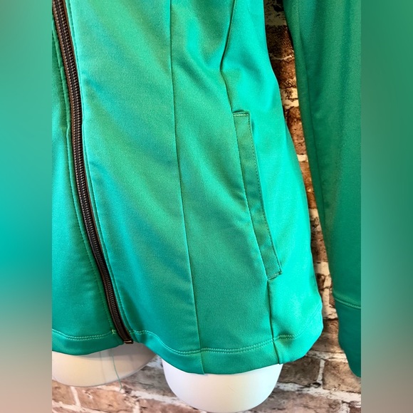 womens zip-up - Picture 5 of 9